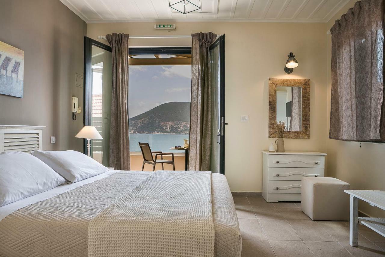 Martini Waterfront Suites Fiskardo Luaran gambar