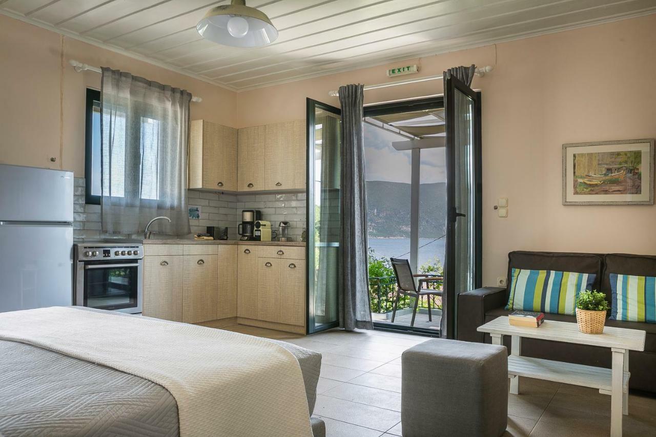 Martini Waterfront Suites Fiskardo Luaran gambar